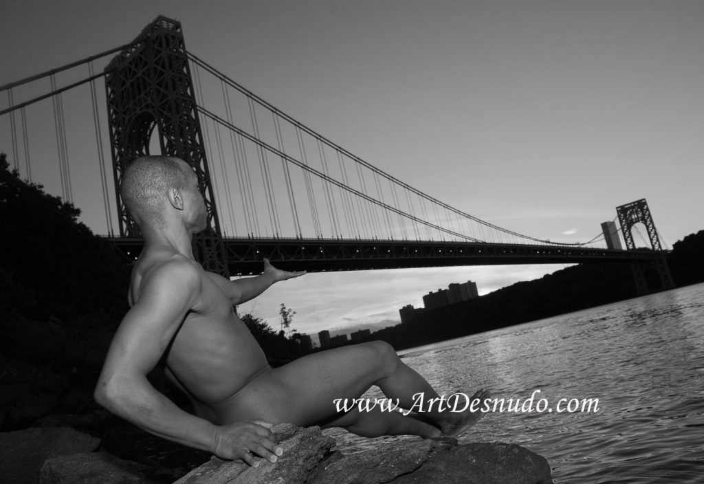 I am looking for women and men to pose for me. I am open to work with gay, lesbian, bisexual, trans, heterosexual, Queer people. This is a TFCD work. The model gets free high resolution digital photos. Pictures will be taken outdoors in one of the five boroughs of NYC (Brooklyn, Manhattan, Queens, Staten Island or Bronx). If you are interested, send me a message: ArtDesnudo.com/contact-me