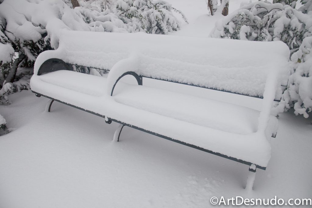 This place is waiting. We can create beautiful nude photographs here. Do you want free nude beautiful pictures in the snow? Send me a message. Este lugar está esperando. Podemos crear bellas fotografías de desnudos aquí. ¿Quieres hermosas fotos de desnudos gratis en la nieve? Envíeme un mensaje.